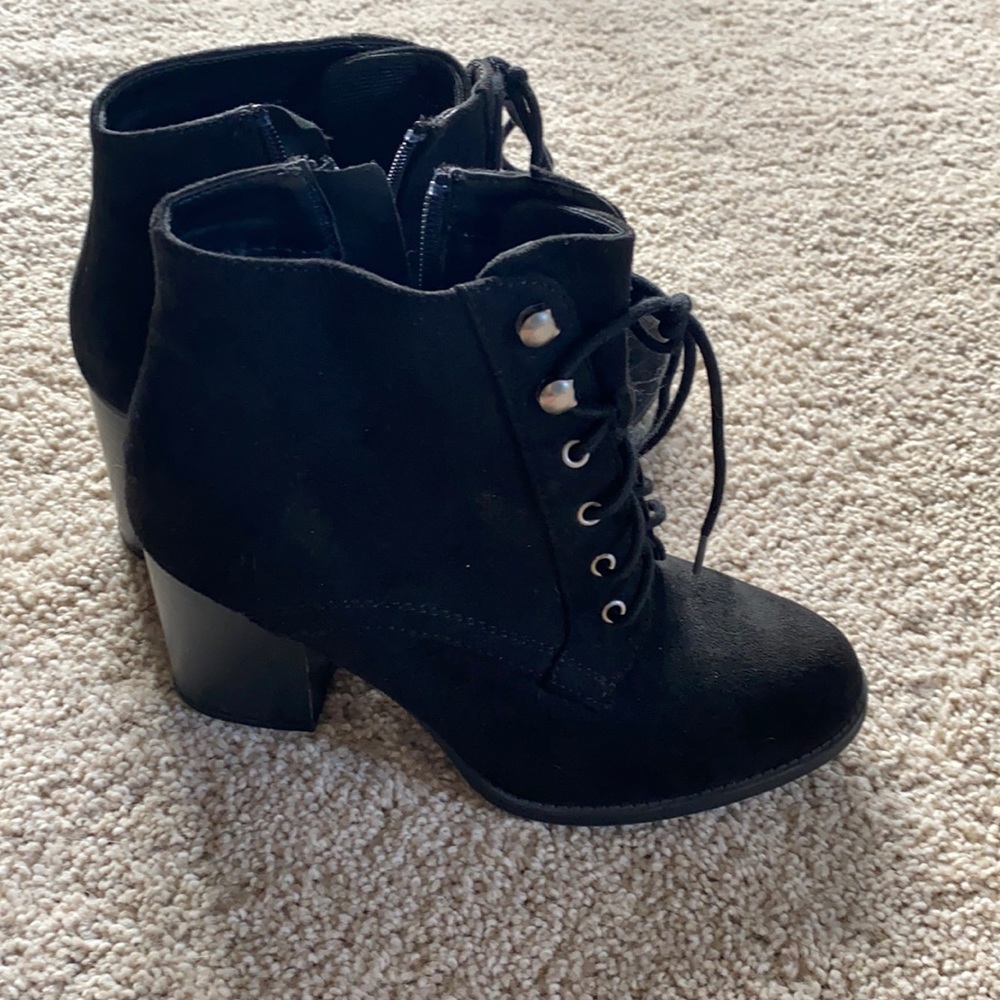 Women’s black booties